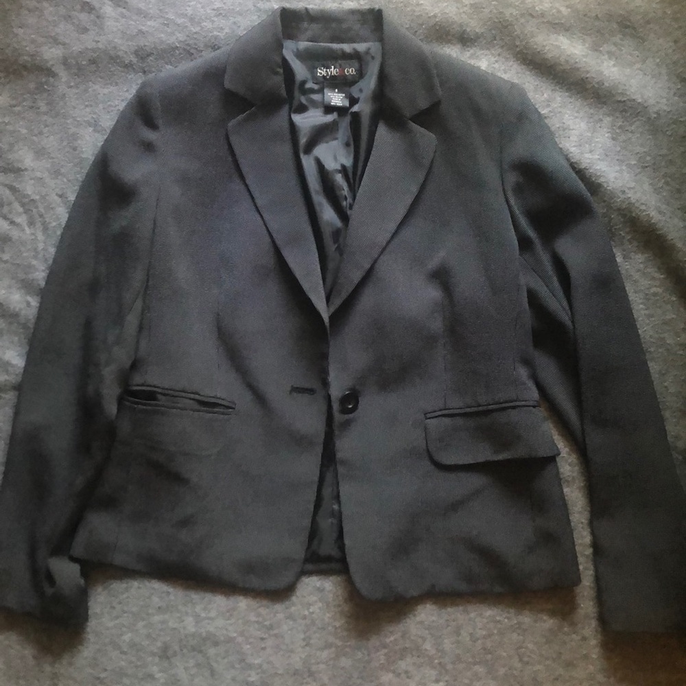 Grey blazer